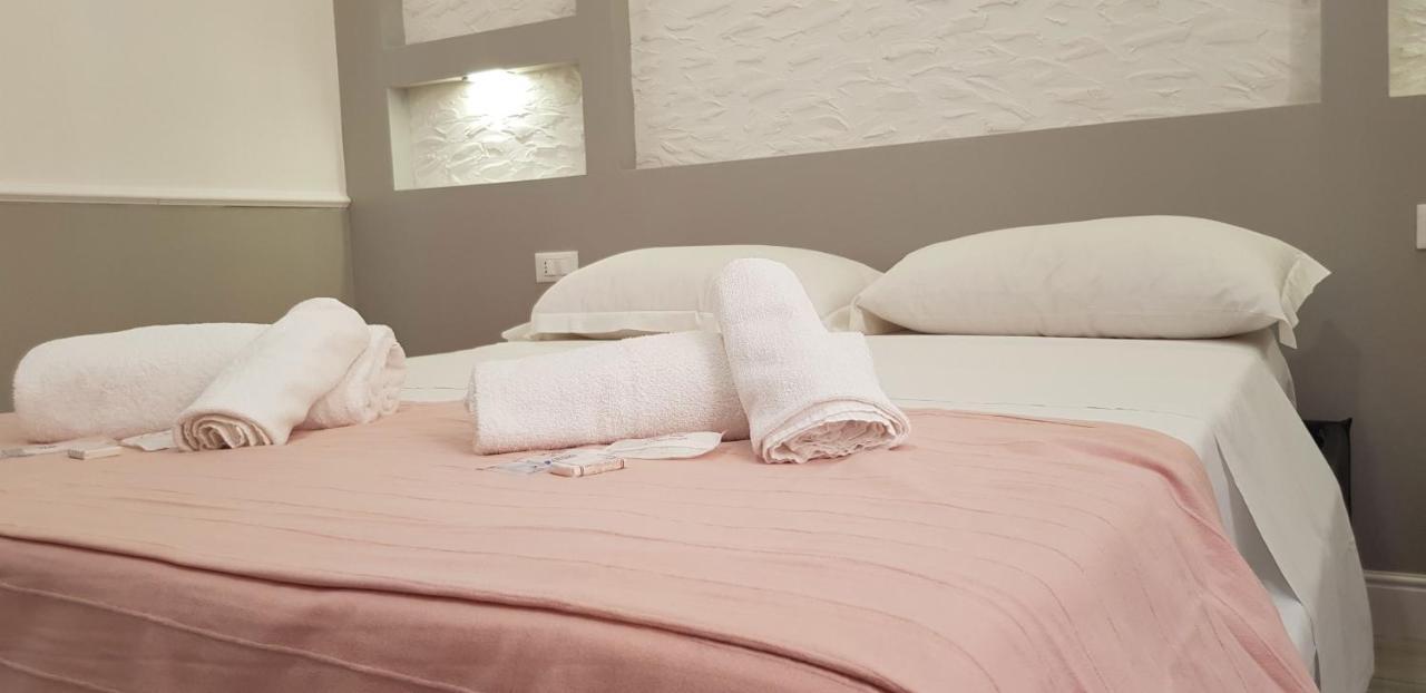 Legends Hostel Рим Екстериор снимка