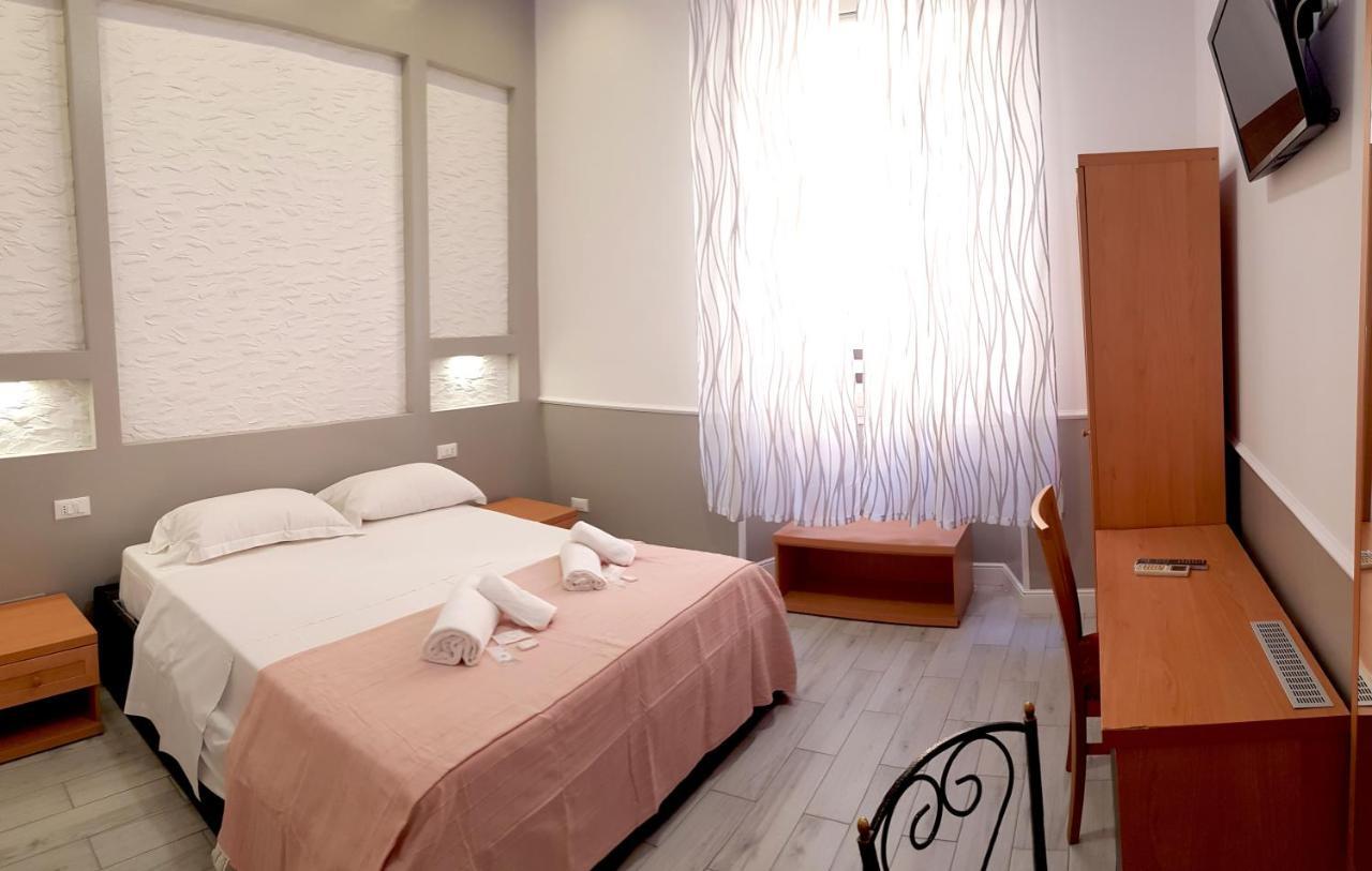 Legends Hostel Рим Екстериор снимка