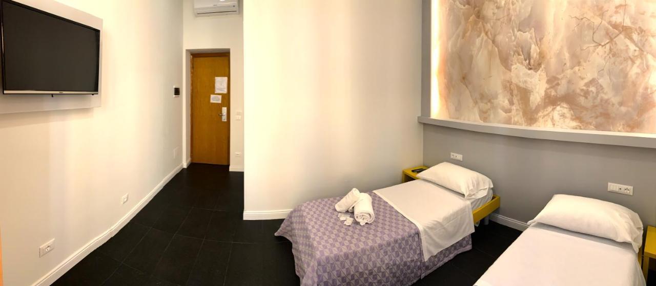 Legends Hostel Рим Екстериор снимка
