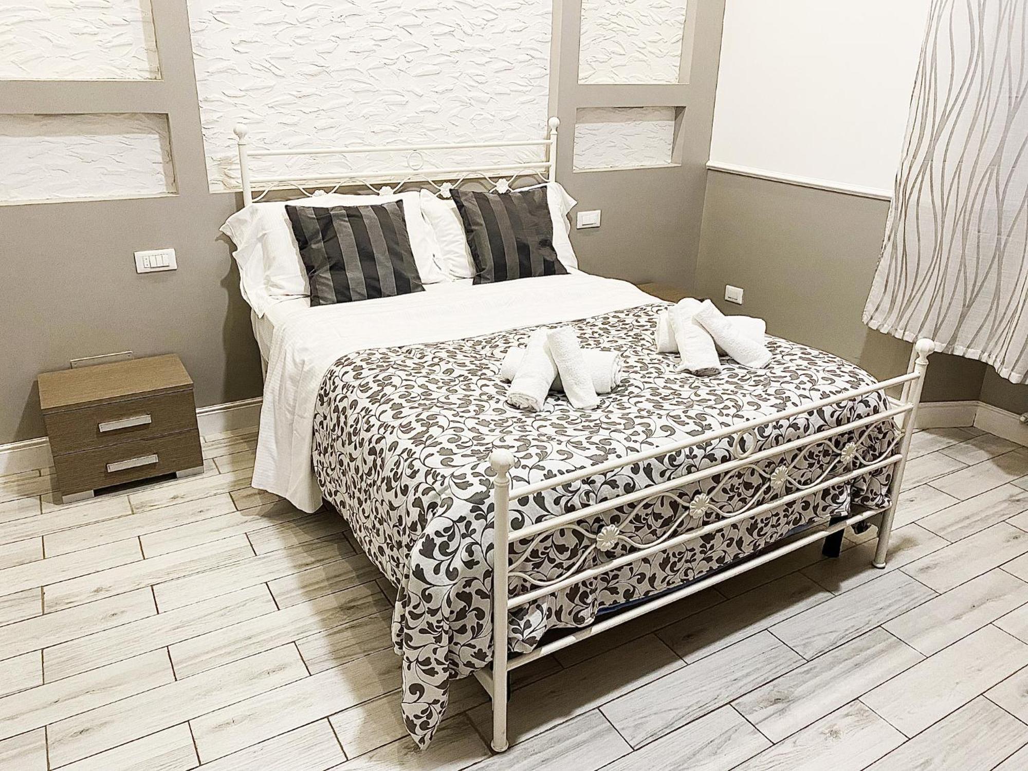 Legends Hostel Рим Екстериор снимка