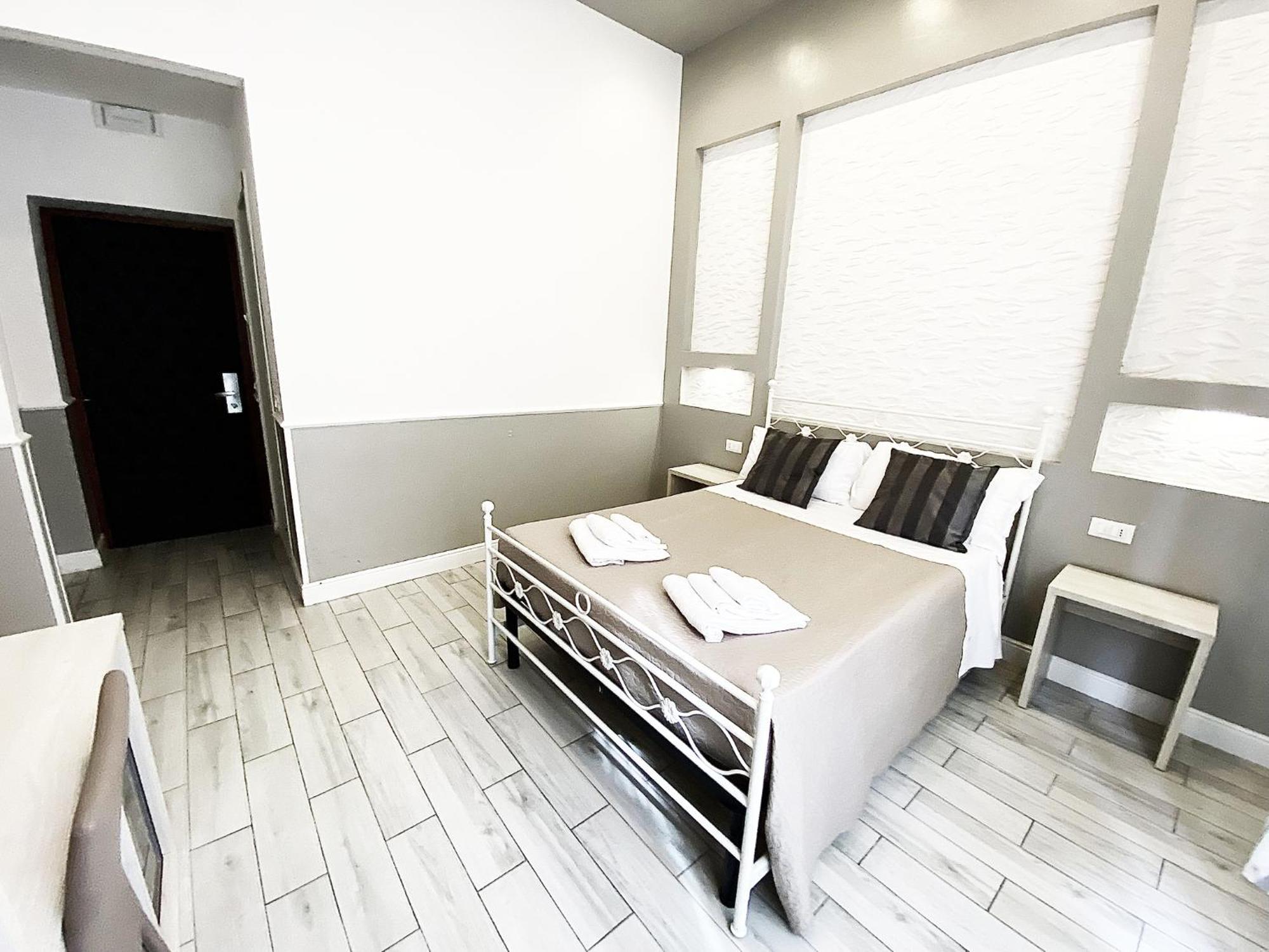 Legends Hostel Рим Екстериор снимка