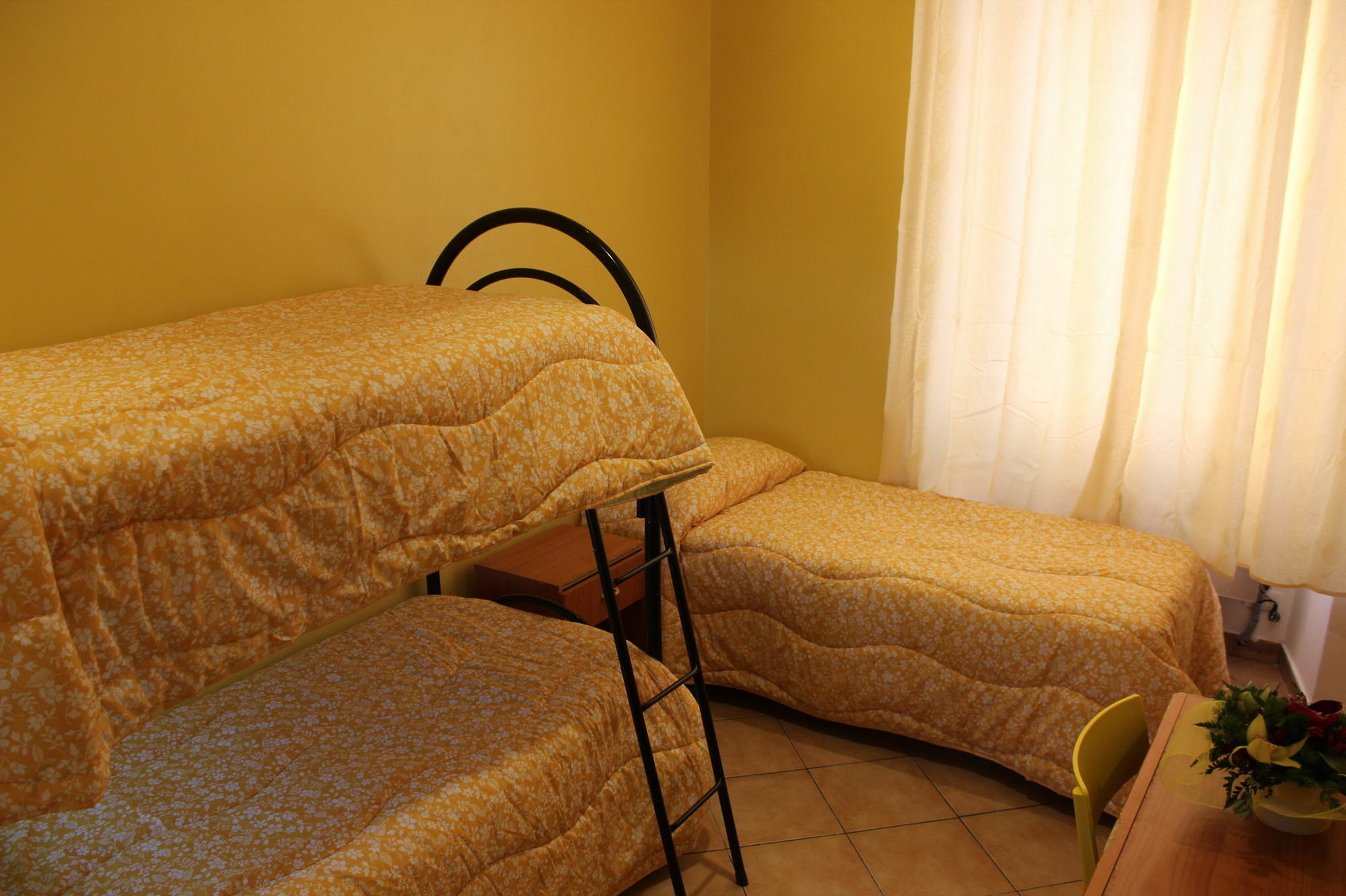 Legends Hostel Рим Екстериор снимка